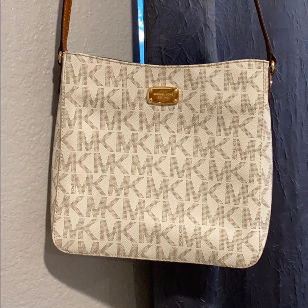 Michael Kors cross body